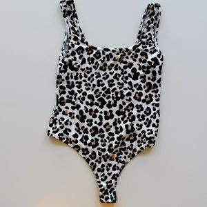Never worn Lulu's leopard bodysuit